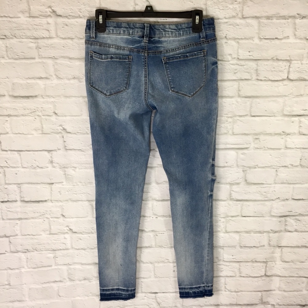 SOLD-Mudd girls 16 distressed studded skinny jeans - Picture 3 of 6